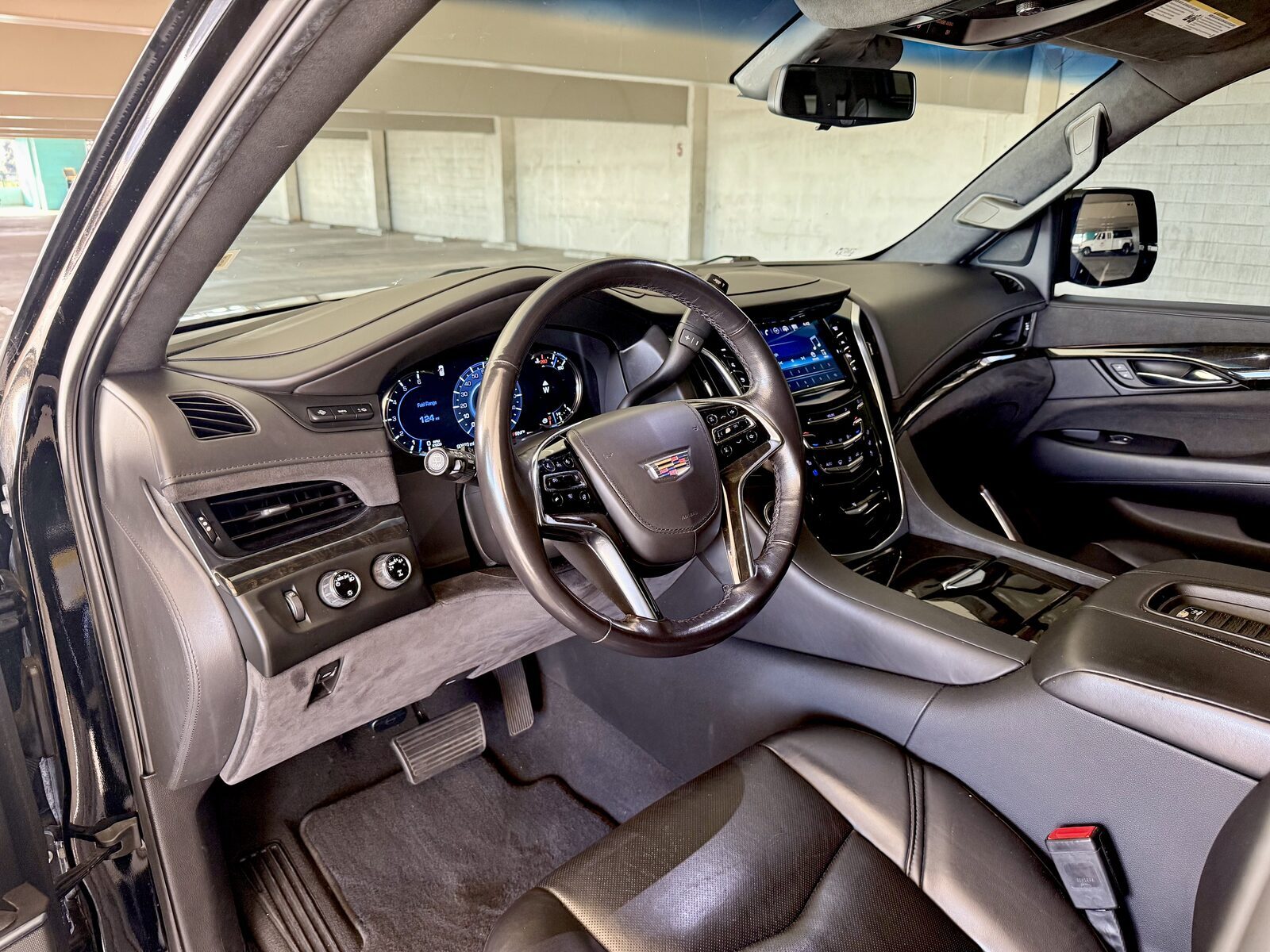 Cadillac Escalade ESV Platinum photo 5