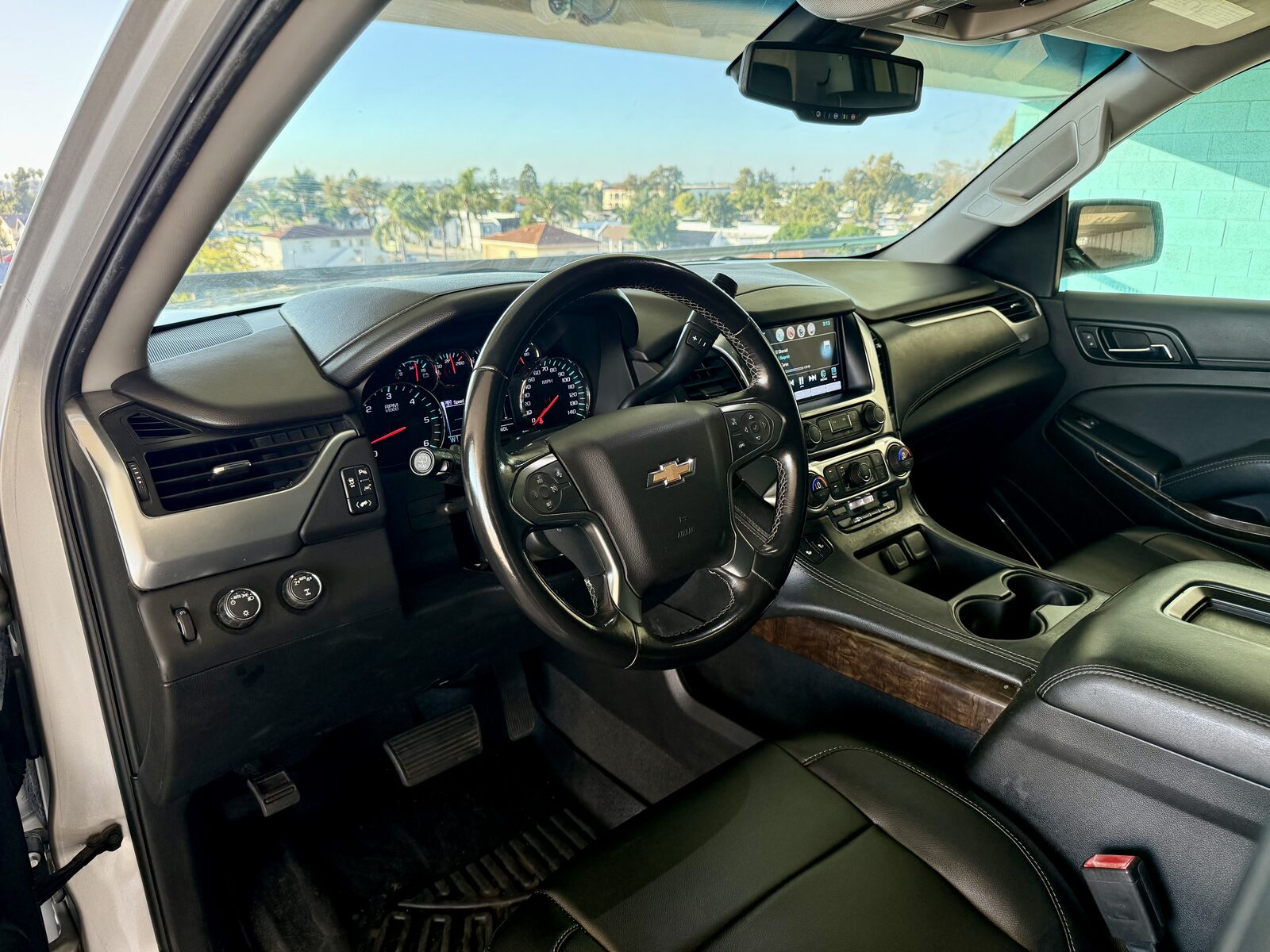 2019 Chevrolet Suburban gallery photo 6
