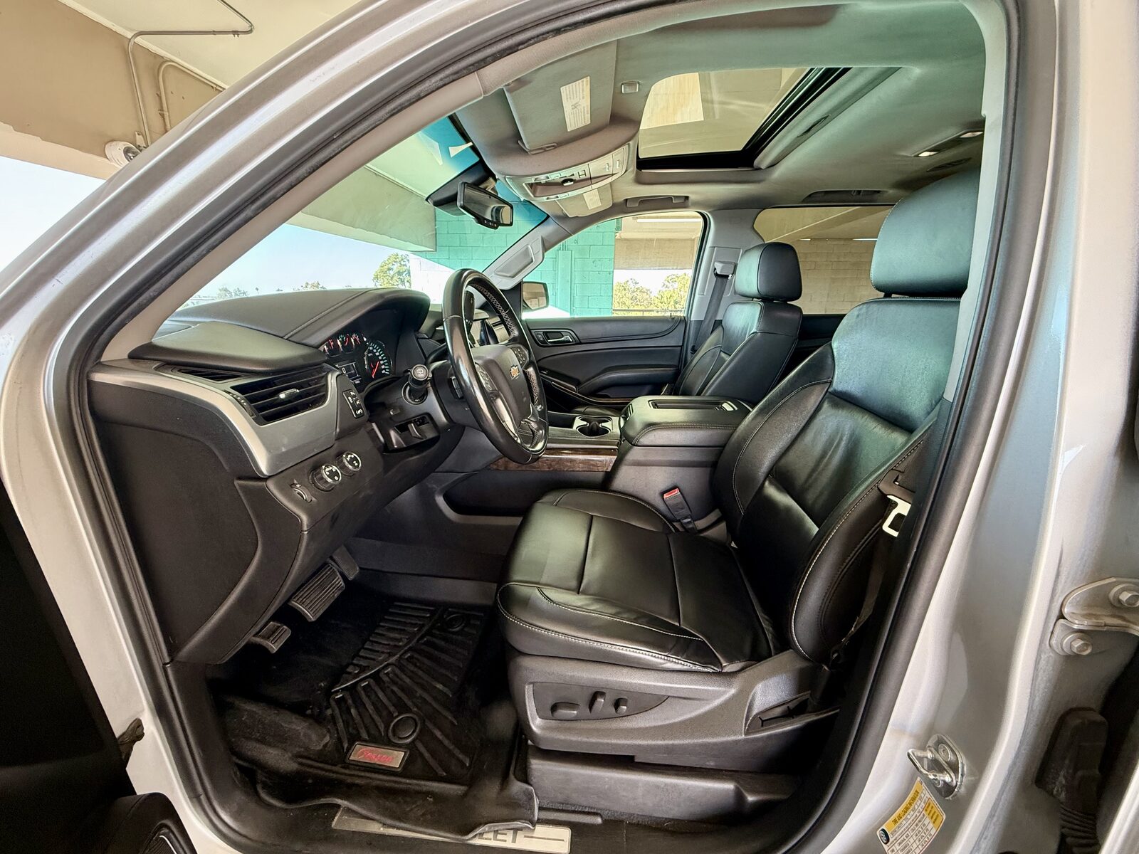 2019 Chevrolet Suburban gallery photo 8