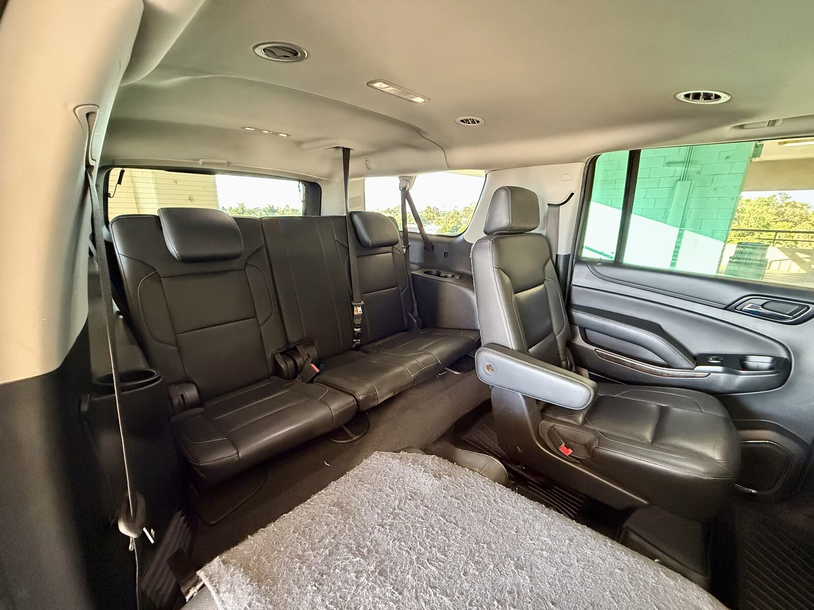2019 Chevrolet Suburban gallery photo 13