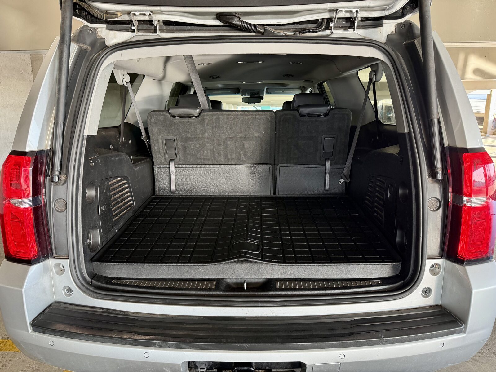 2019 Chevrolet Suburban gallery photo 18