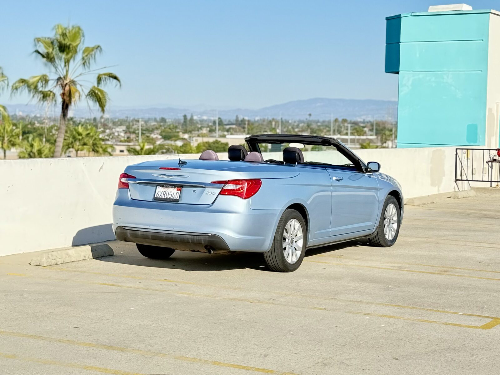 Chrysler 200 Touring Convertible photo 4