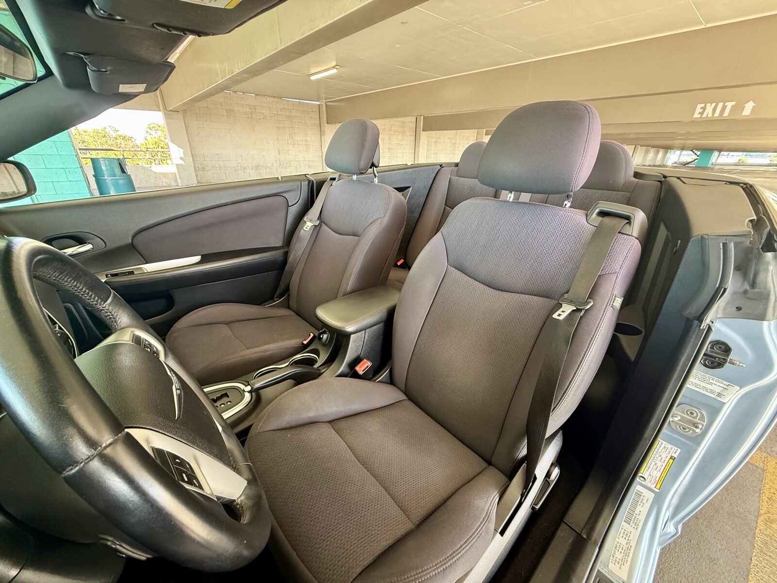 2013 Chrysler 200 gallery photo 9
