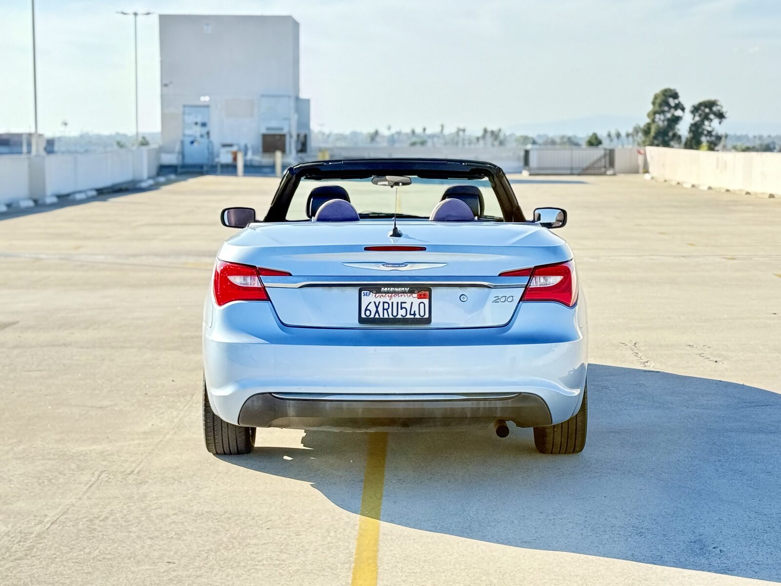 2013 Chrysler 200 gallery photo 15