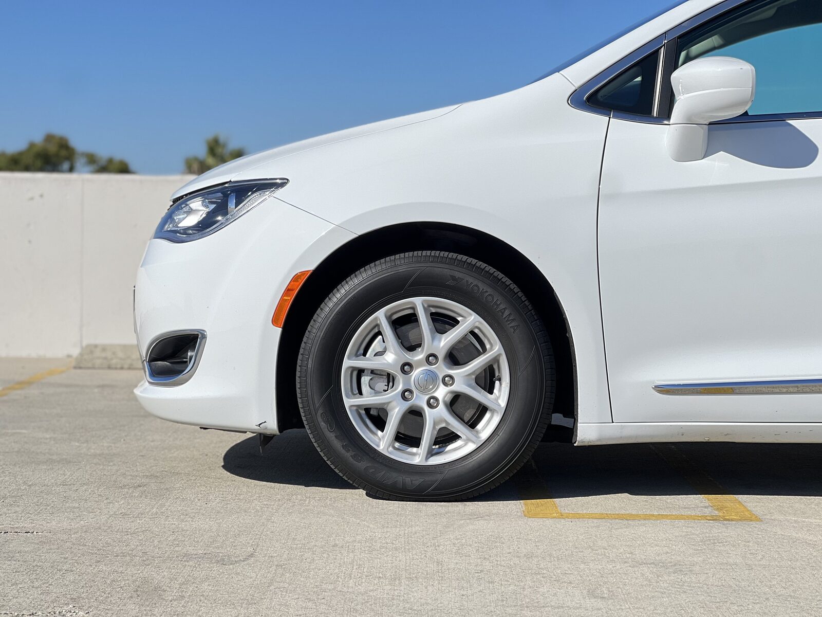 2020 Chrysler Pacifica gallery photo 6
