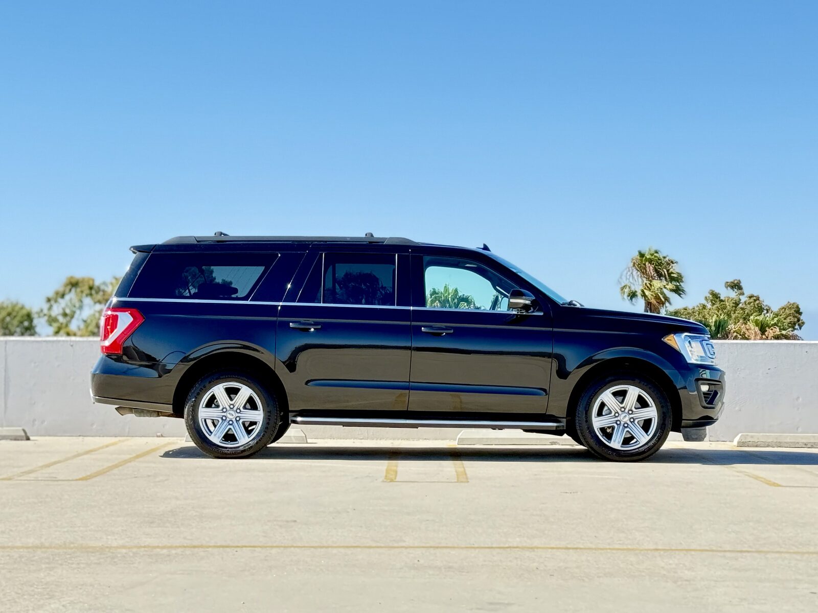 Ford Expedition MAX XLT photo 4