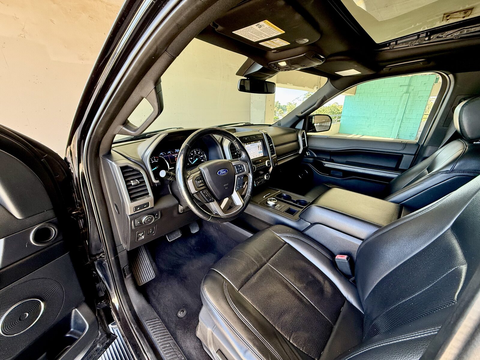 Ford Expedition MAX XLT photo 5