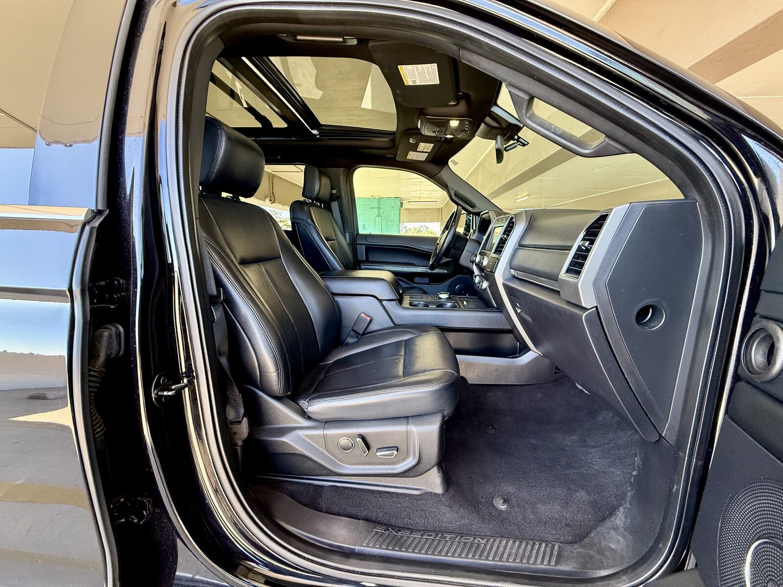 2019 Ford Expedition Max gallery photo 9