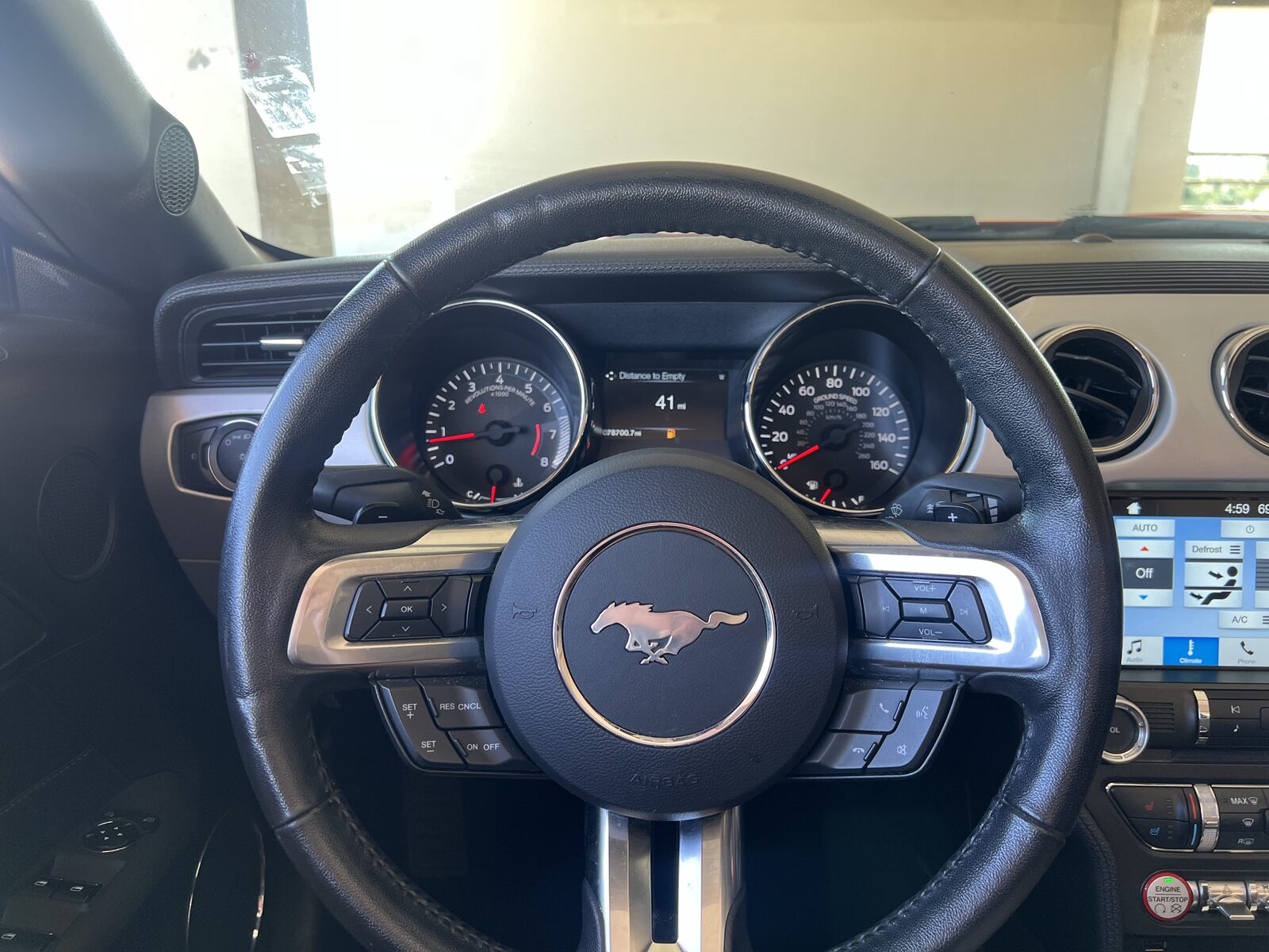 2017 Ford Mustang gallery photo 9