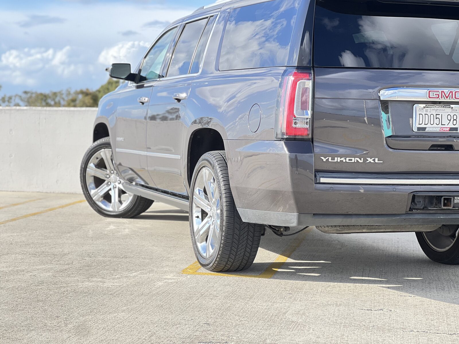 2017 GMC Yukon XL gallery photo 5