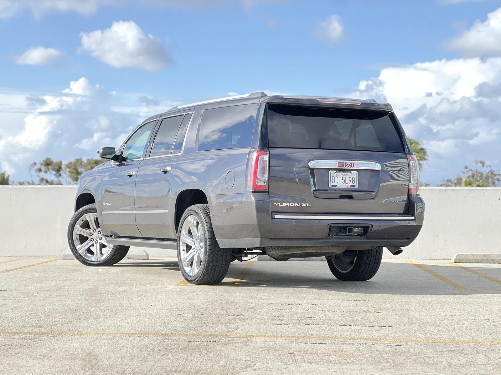 2017 GMC Yukon XL gallery photo 6