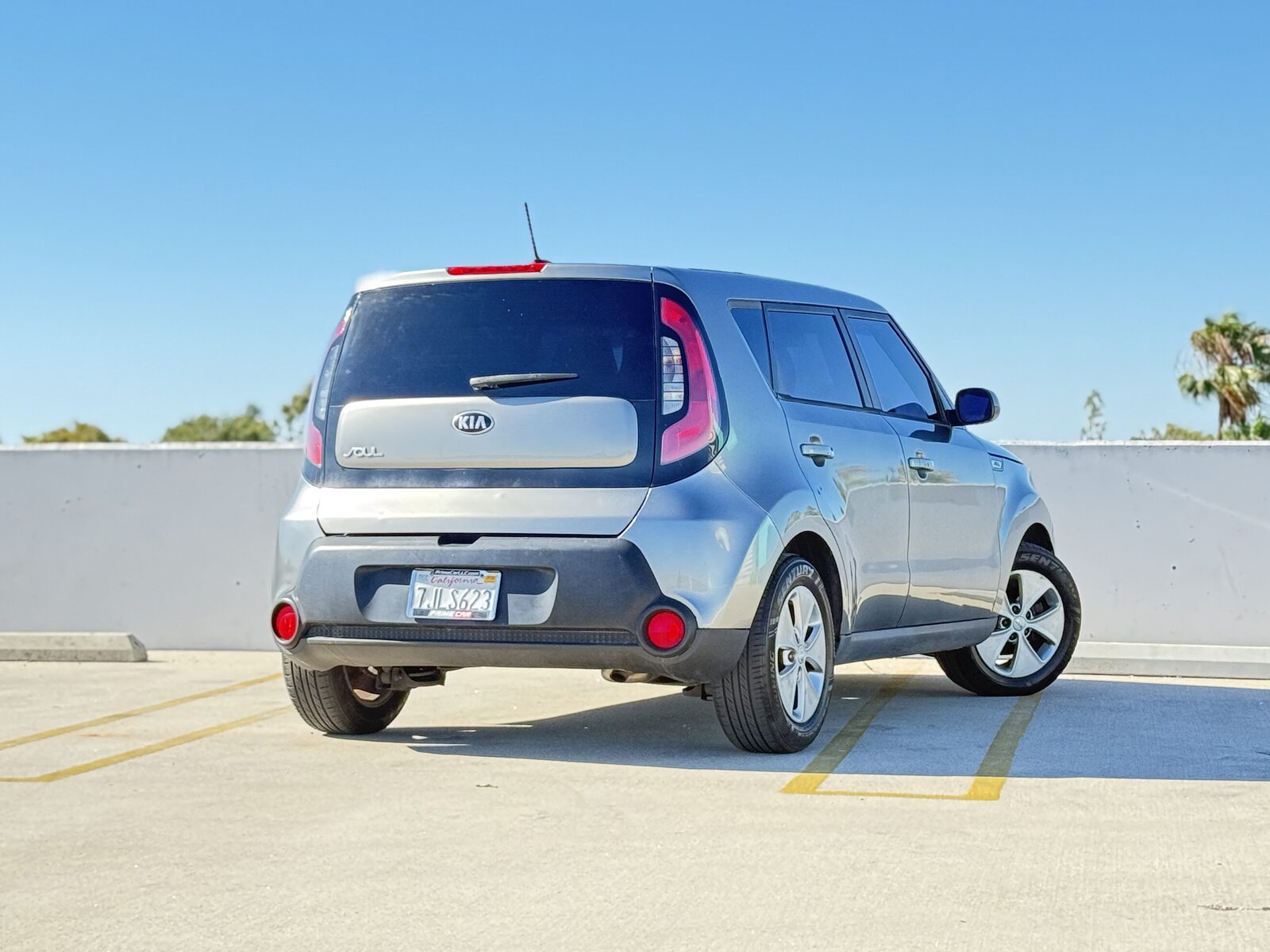 Compact Kia Soul photo 4