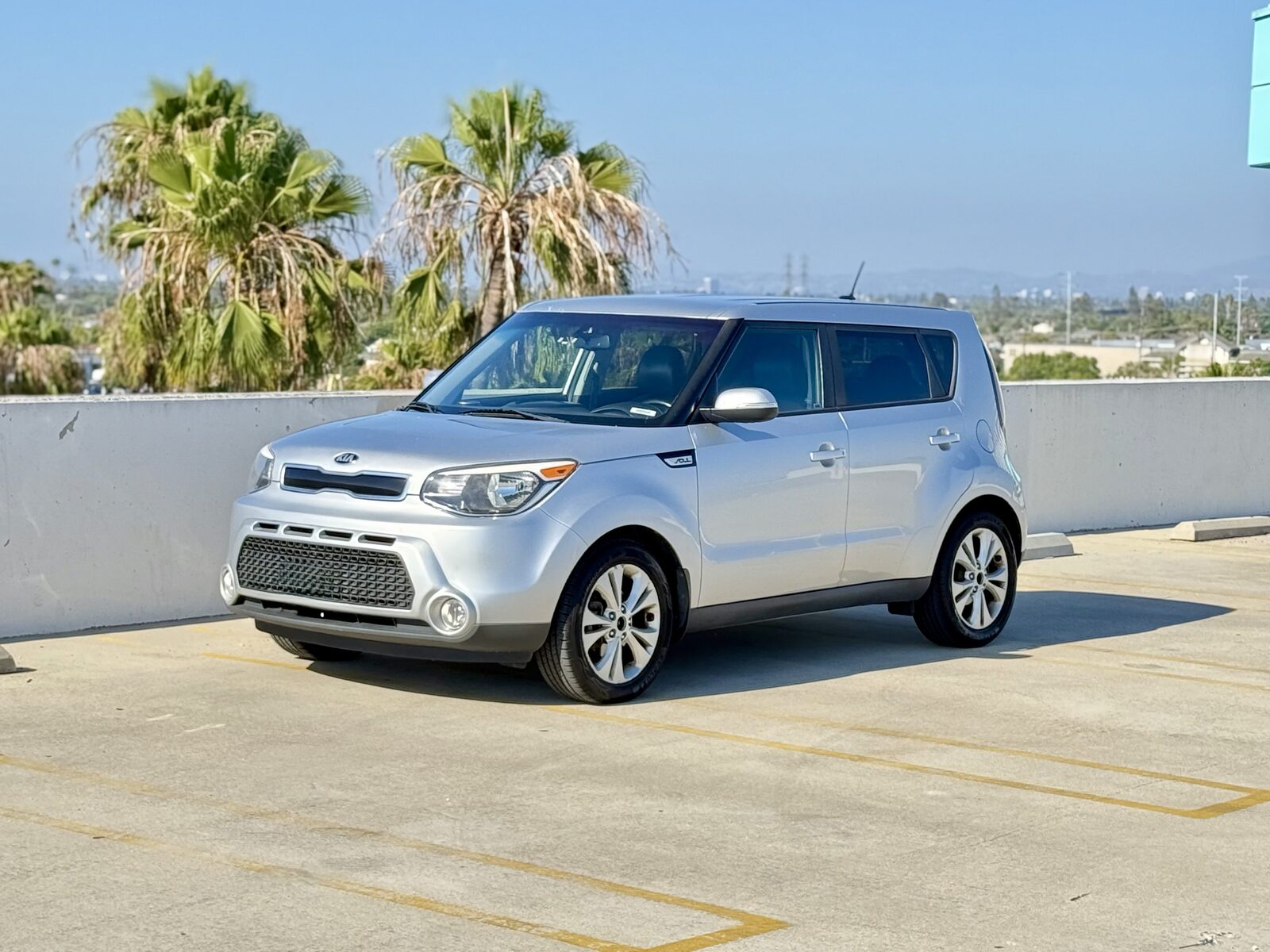 Modern Kia Soul photo 3