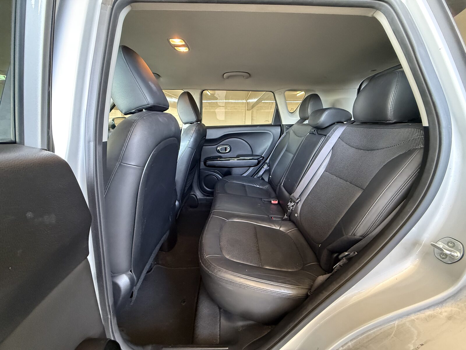 2016 Kia Soul gallery photo 14