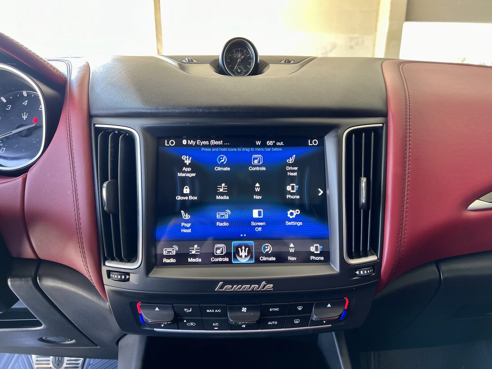 2017 Maserati Levante gallery photo 11