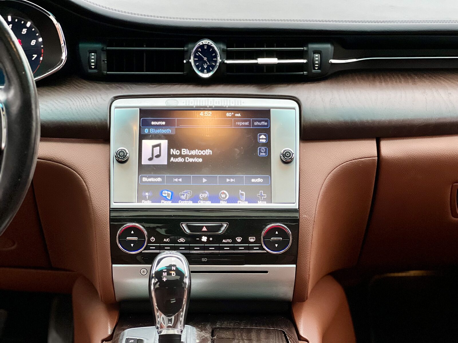 2016 Maserati Quattroporte gallery photo 12