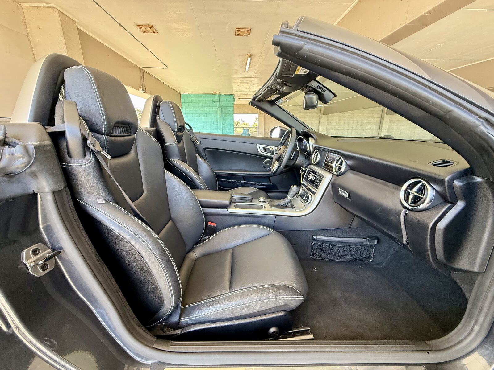 2014 Mercedes-Benz SLK-Class gallery photo 14