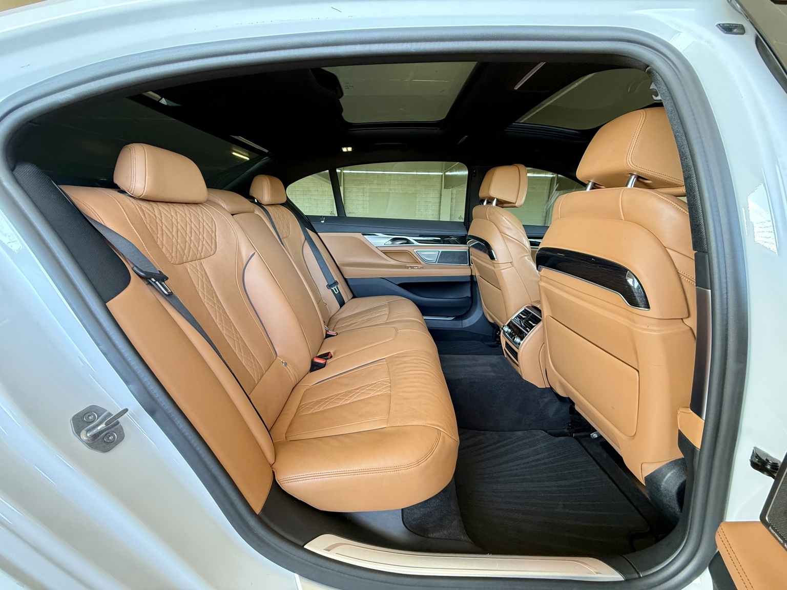 2020 BMW 7 Series gallery photo 19